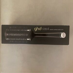 GHD Size 4 Ceramic Vented Radial Brush
